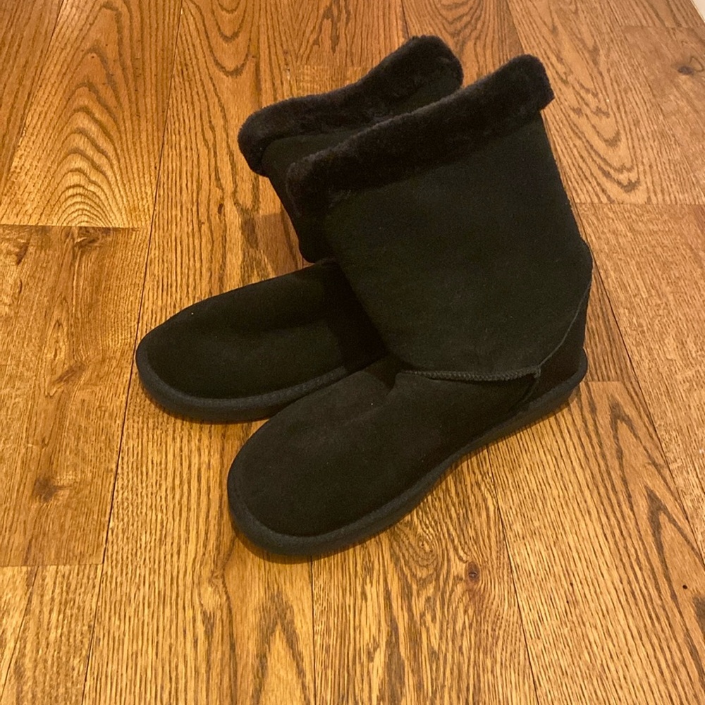 Serra boots Black Suede Leather Upper Faux Fur Lining Comfortable